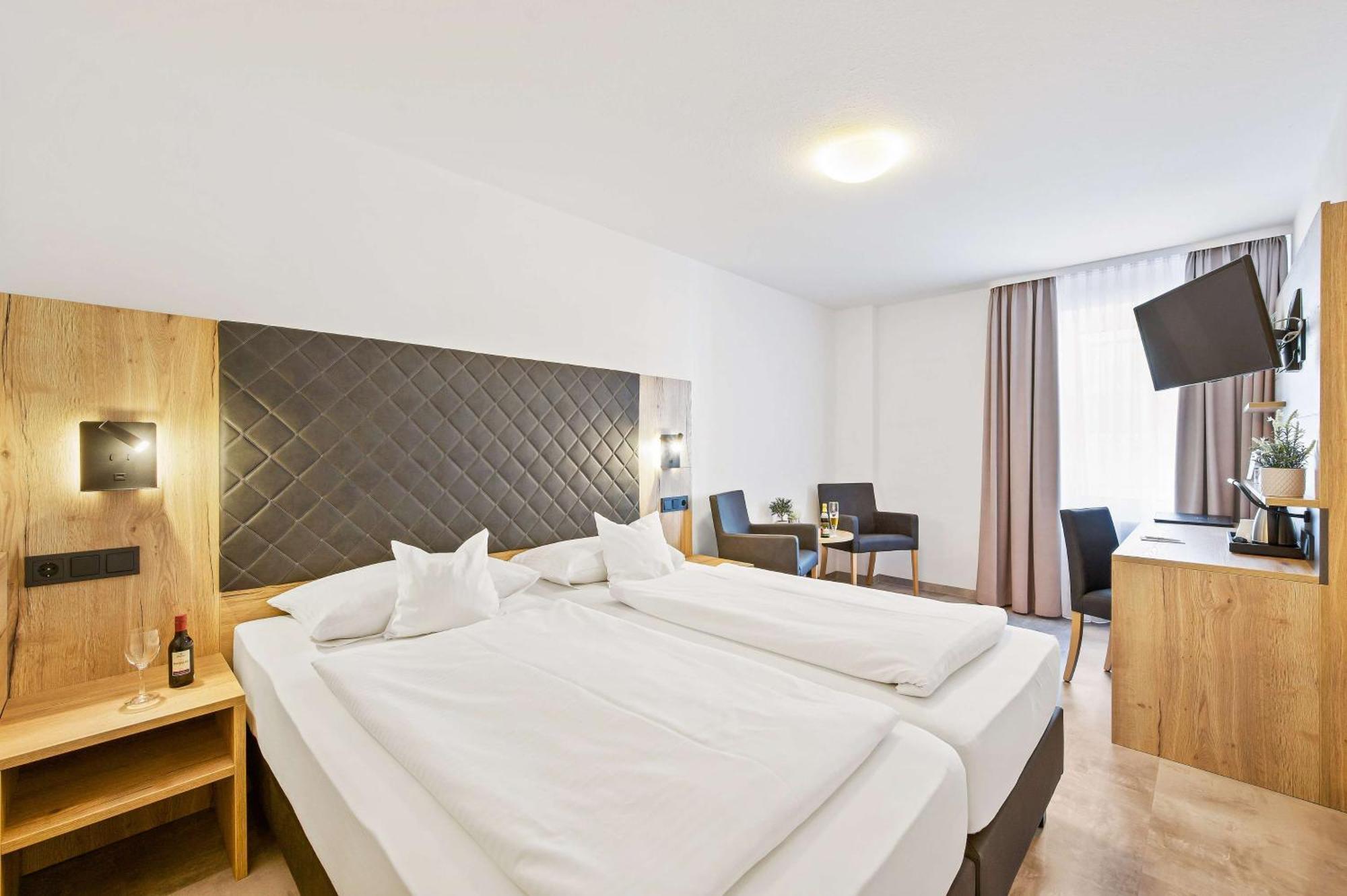 Best Western Hotel Favorit Ludwigsburg Esterno foto