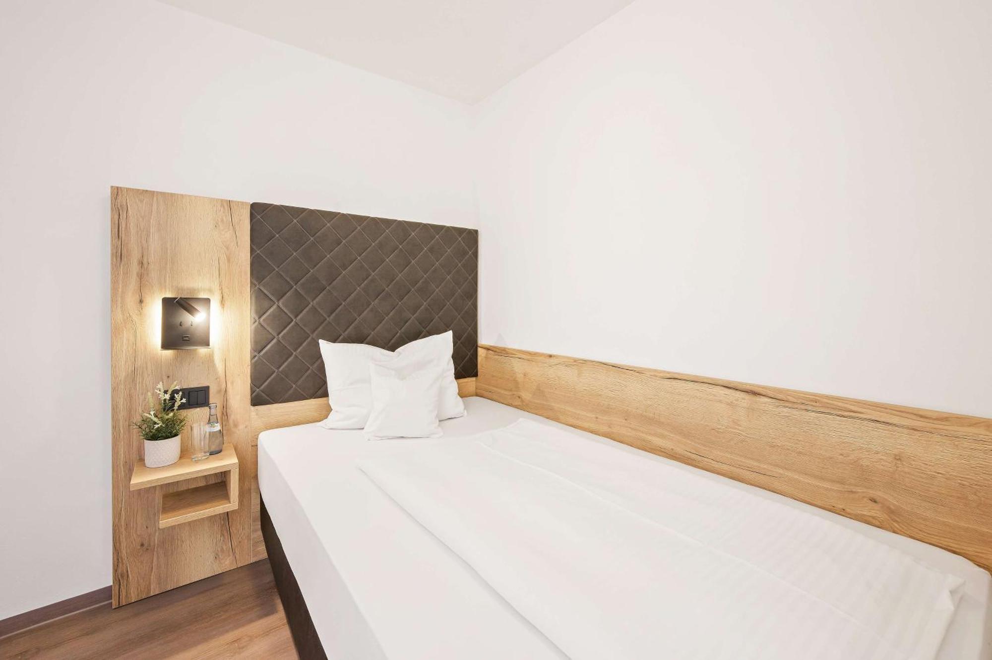 Best Western Hotel Favorit Ludwigsburg Esterno foto