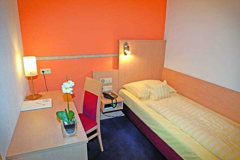 Best Western Hotel Favorit Ludwigsburg Esterno foto